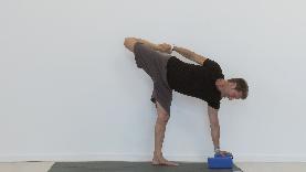 Ardha Chandra Chapasana Tutorial